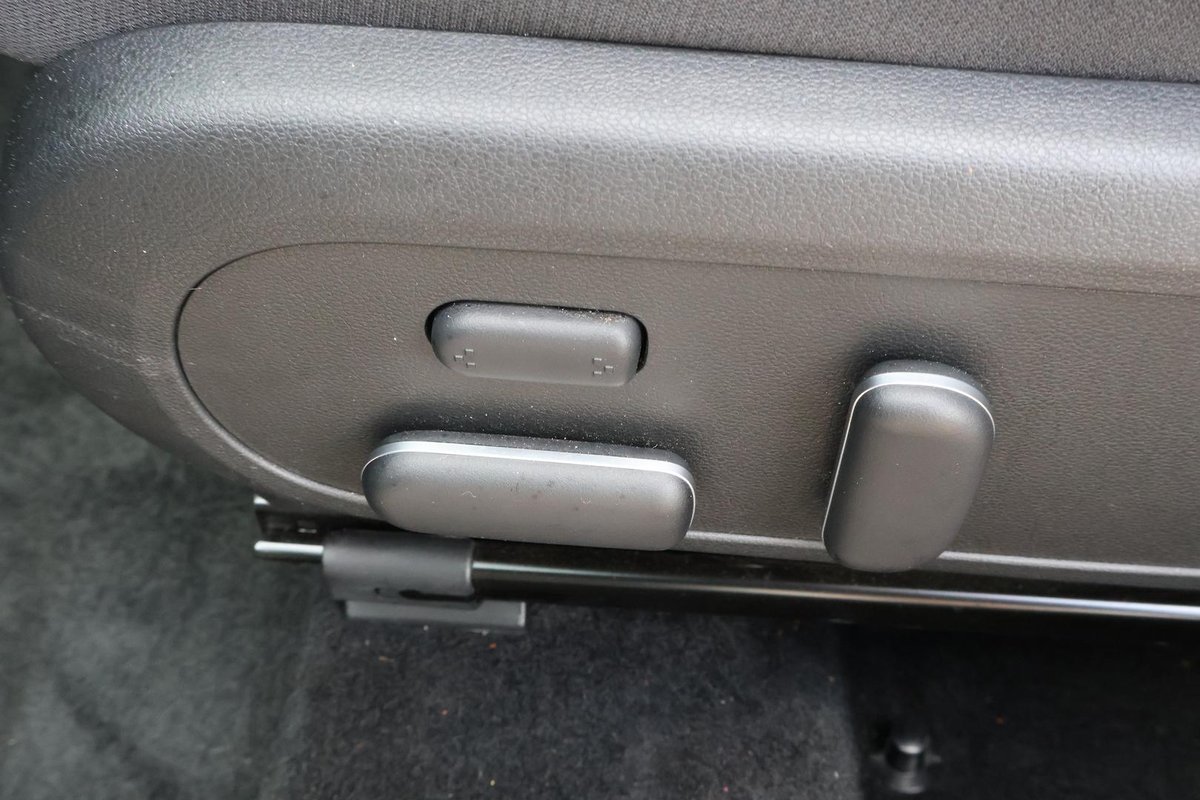 2024 Hyundai Kona Premium SX2.V1 MY24 image 28