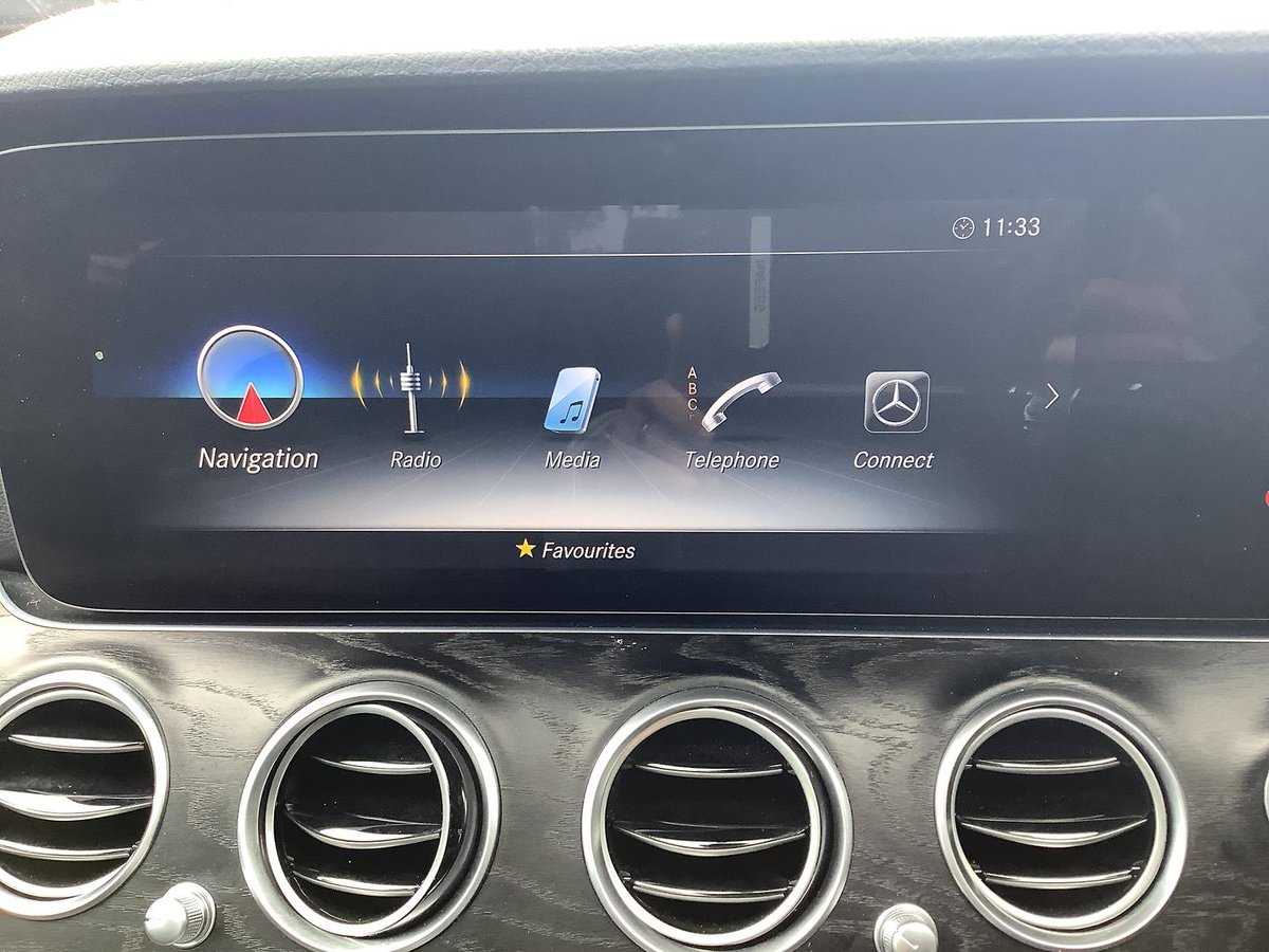 2020 Mercedes-Benz E-Class E300 W213 image 36