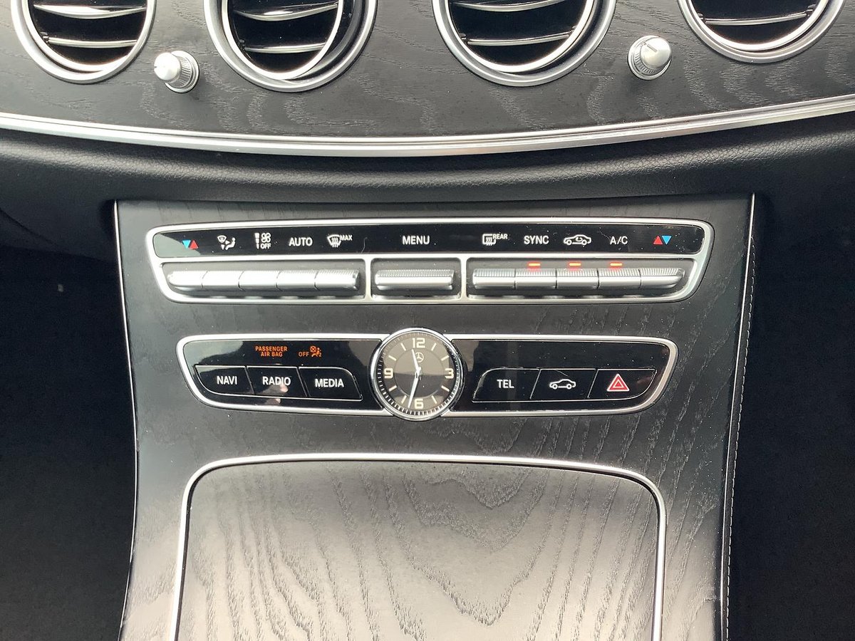 2020 Mercedes-Benz E-Class E300 W213 image 29