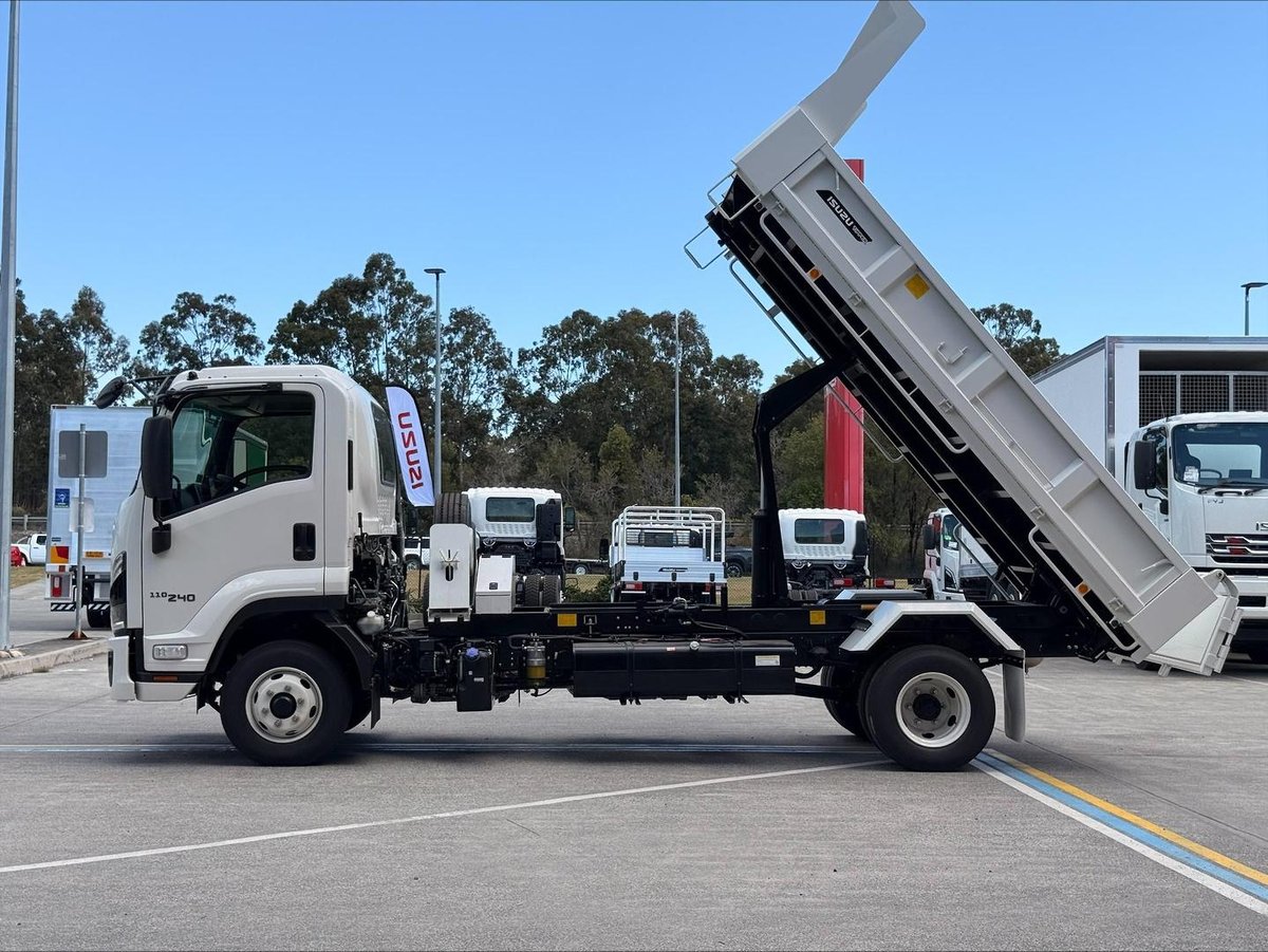 2026 Isuzu Frr 110-240 Tipper image 9