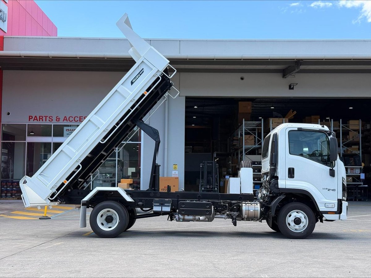 2026 Isuzu Frr 110-240 Tipper image 13