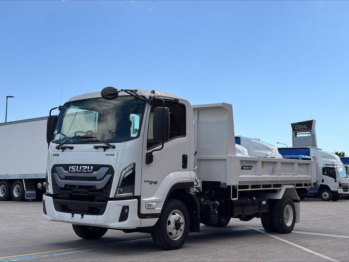 2026 Isuzu Frr 110-240 Tipper image 8