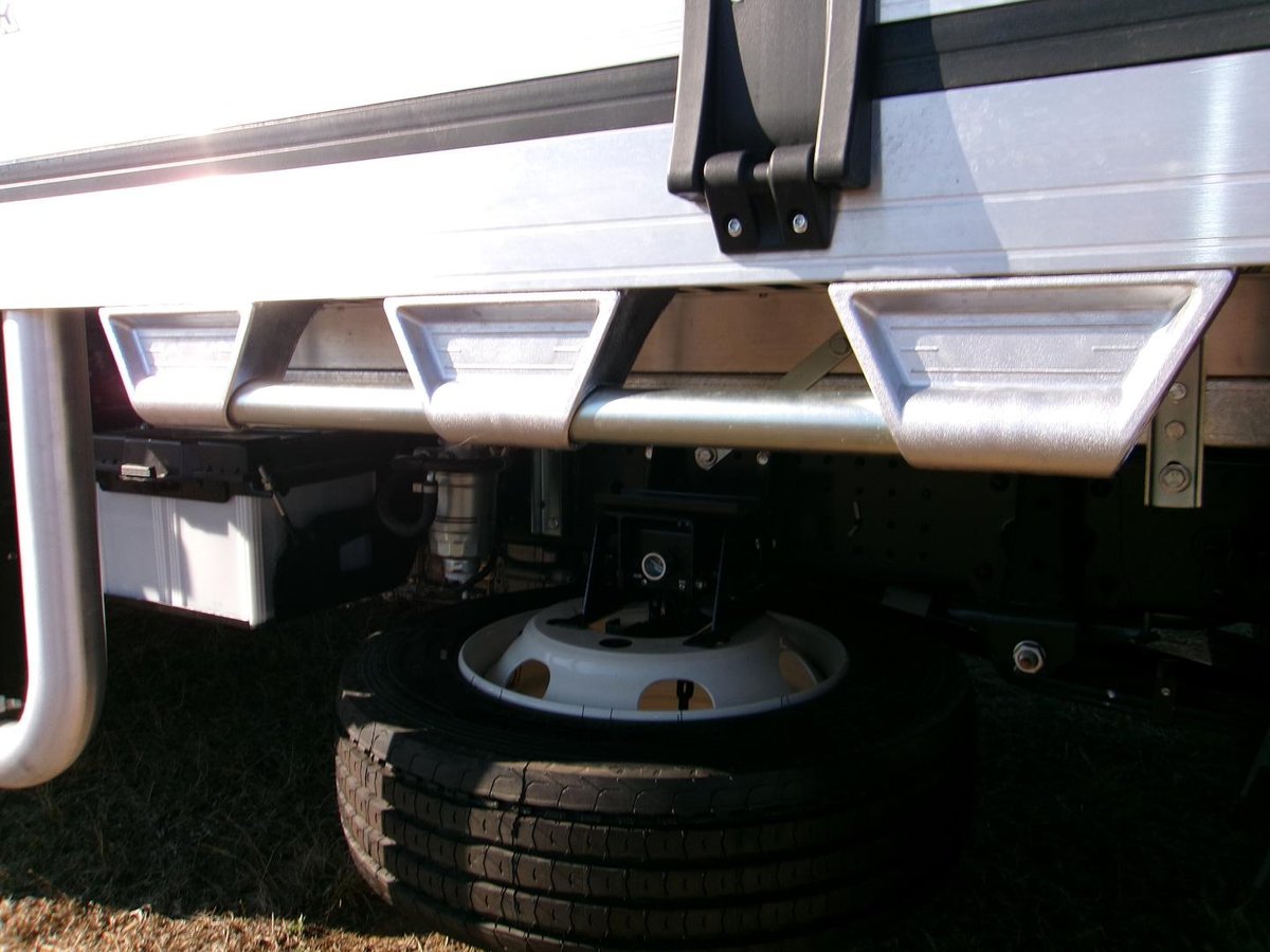 2026 Isuzu N Series NPR 45/65-175 DT D28 Tradepack image 16