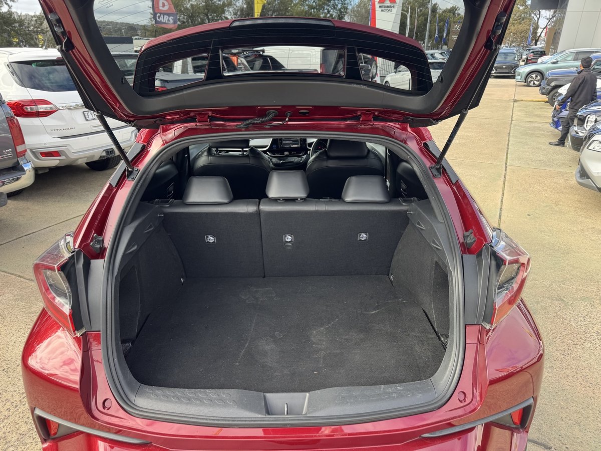 2017 Toyota C-HR Koba NGX10R image 11