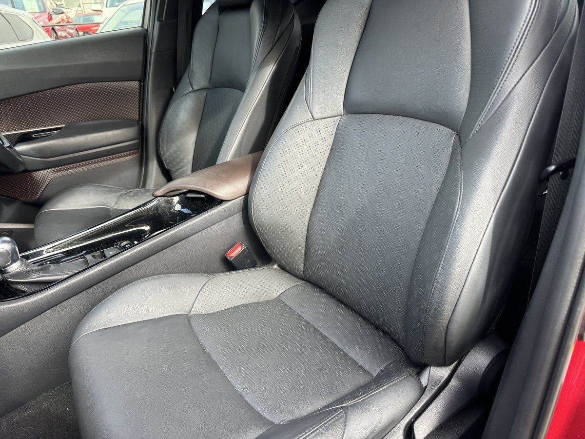2017 Toyota C-HR Koba NGX10R image 8