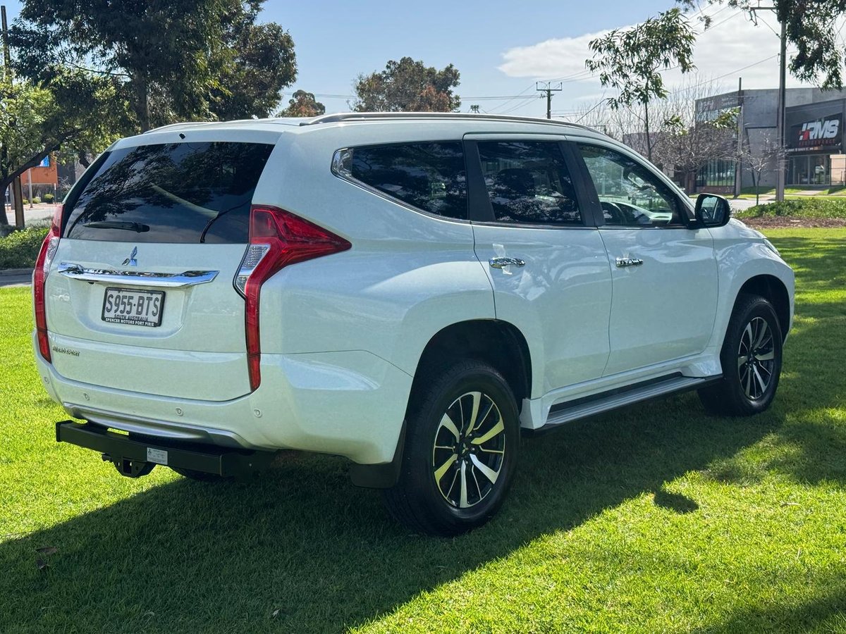 2017 Mitsubishi Pajero Sport GLX QE MY17 4X4 Dual Range image 7