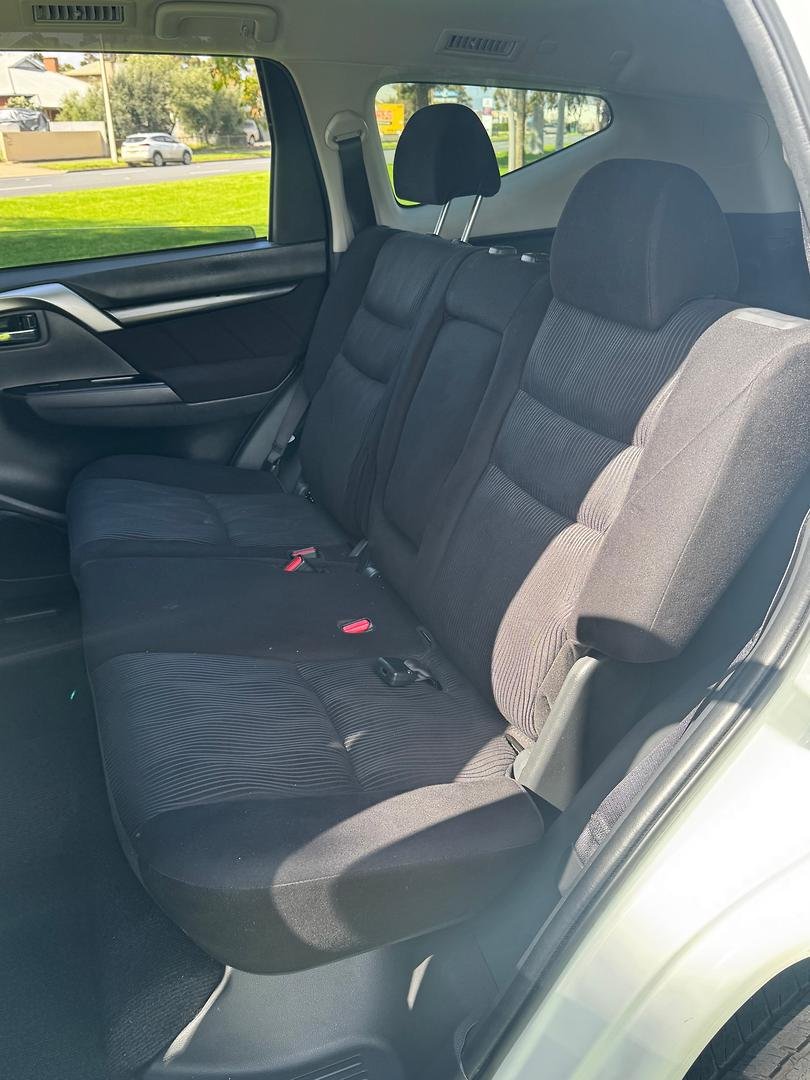2017 Mitsubishi Pajero Sport GLX QE MY17 4X4 Dual Range image 22