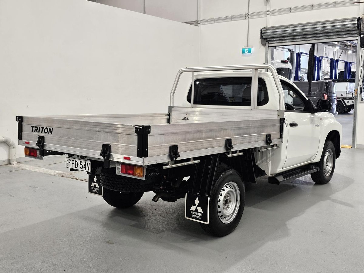 2024 Mitsubishi Triton GLX MR MY23 4x2 image 7