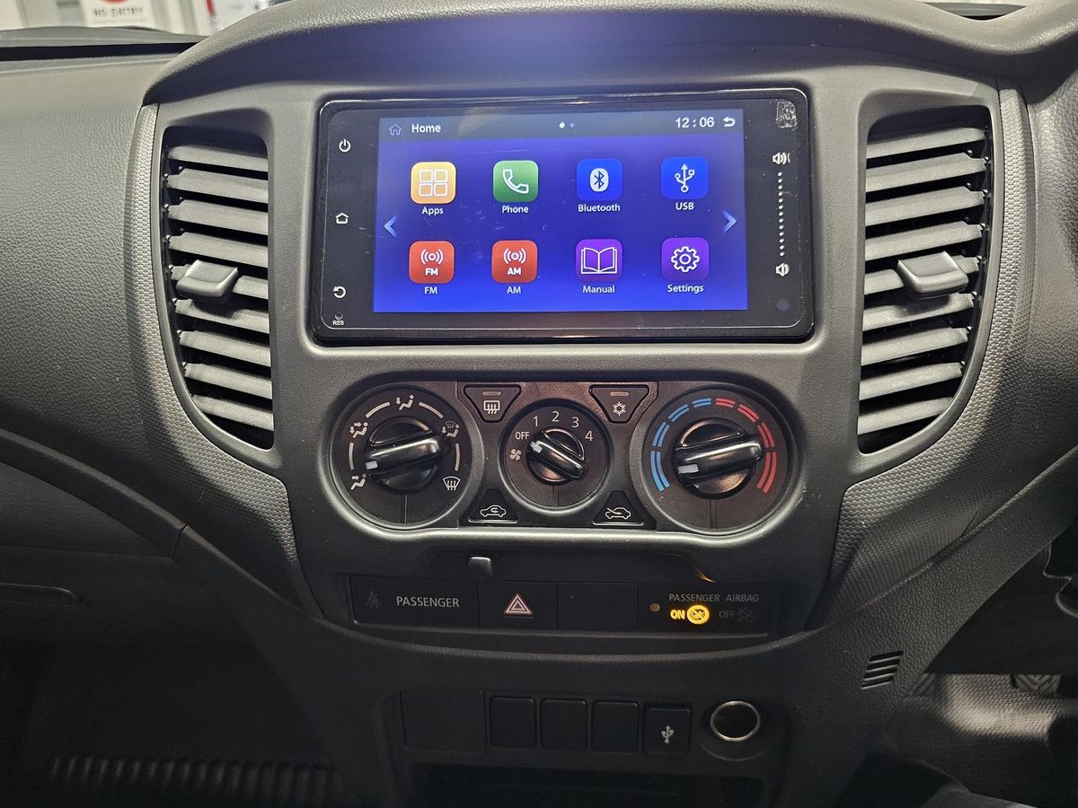 2024 Mitsubishi Triton GLX MR MY23 4x2 image 17