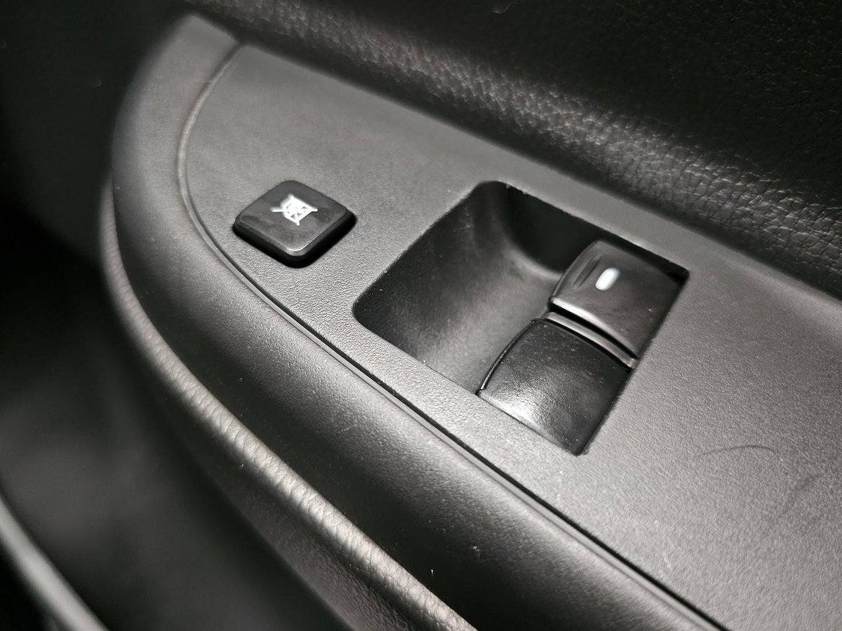 2024 Mitsubishi Triton GLX MR MY23 4x2 image 23