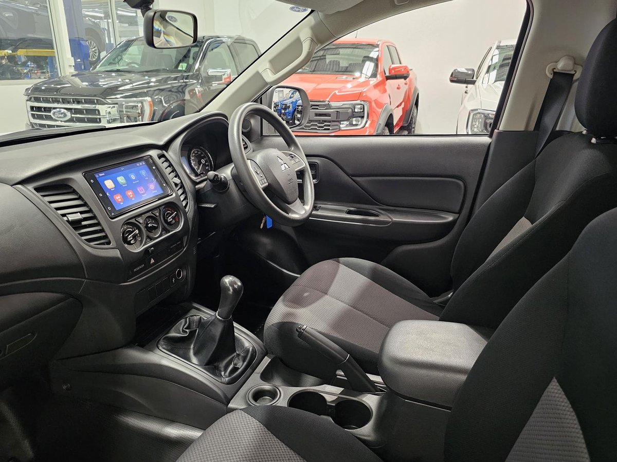 2024 Mitsubishi Triton GLX MR MY23 4x2 image 24