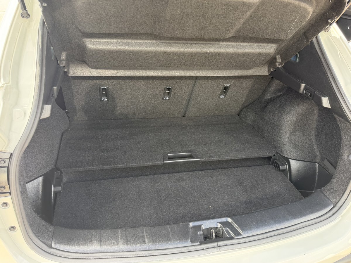 2016 Nissan QASHQAI Ti J11 image 14