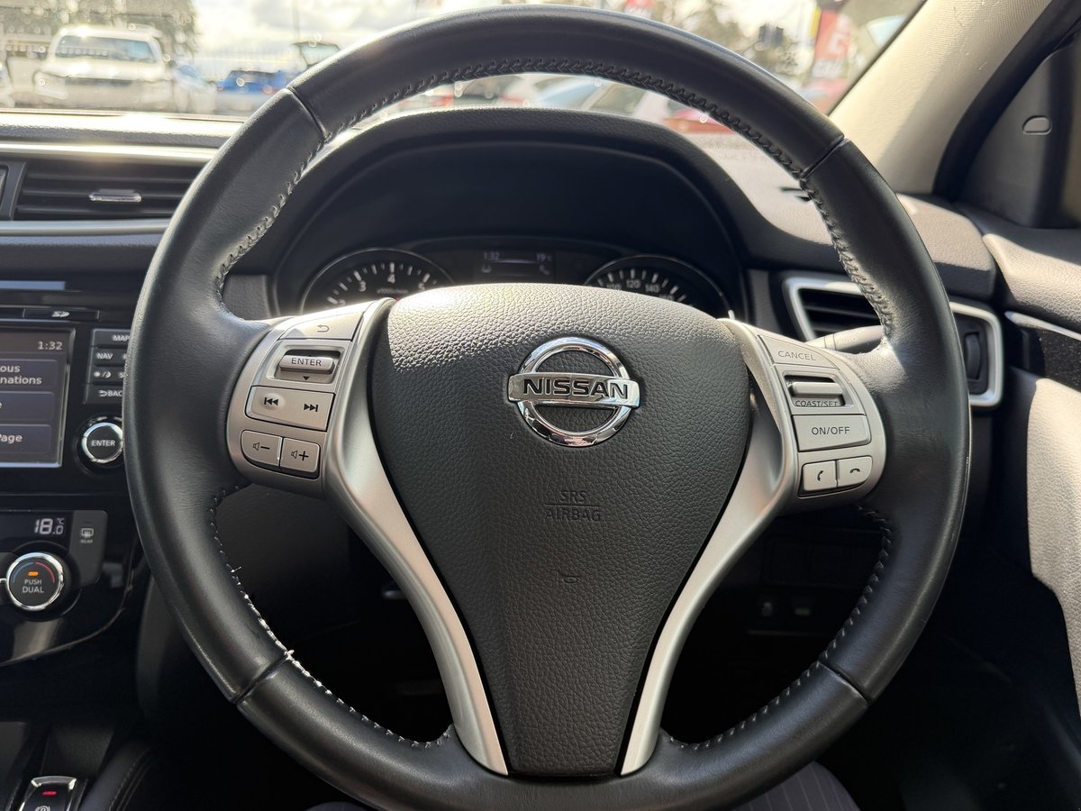 2016 Nissan QASHQAI Ti J11 image 18