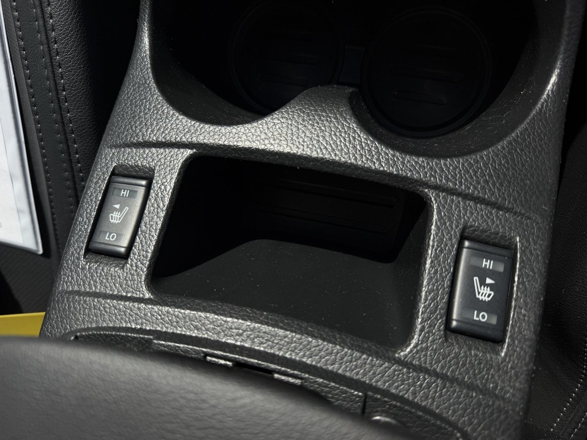 2016 Nissan QASHQAI Ti J11 image 23