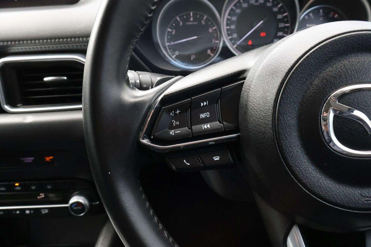 2020 Mazda CX-5 Touring KF Series AWD image 17