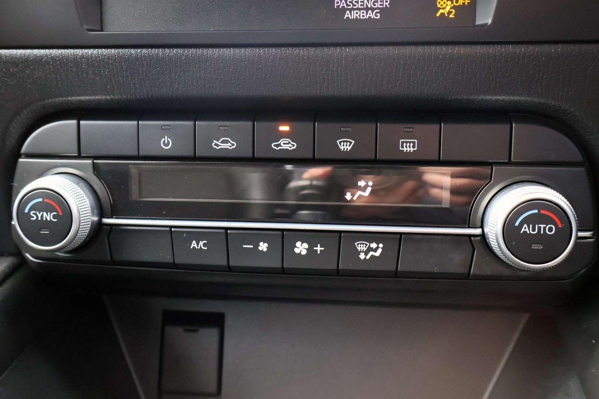 2020 Mazda CX-5 Touring KF Series AWD image 14