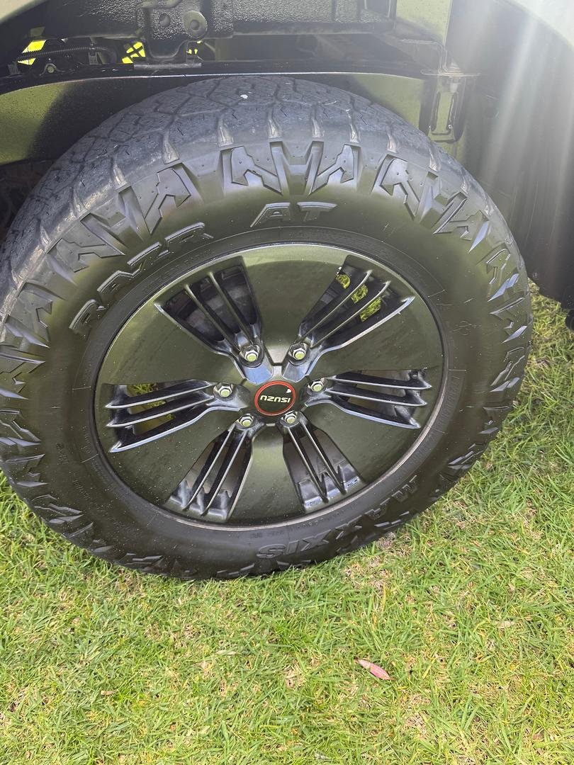 2021 Isuzu D-MAX X-TERRAIN MY21 4X4 Dual Range image 9