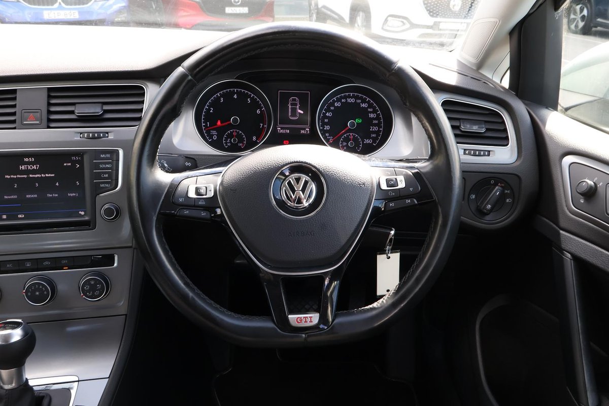 2016 Volkswagen Golf 92TSI Trendline 7 MY16 image 9