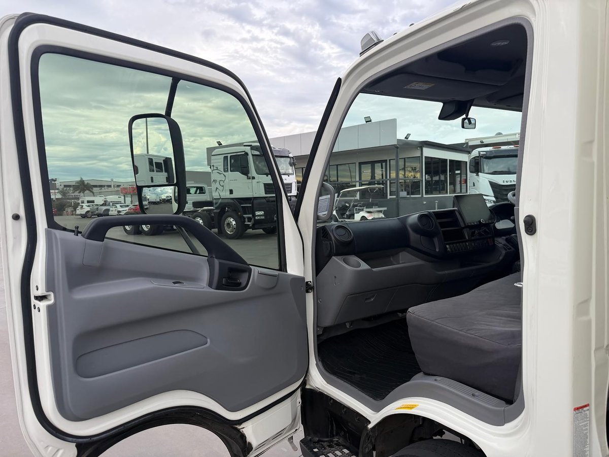 2024 Hino 300 Series 616 image 22