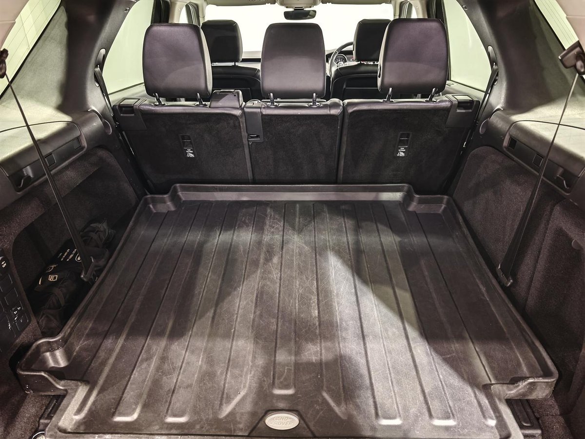2017 Land Rover Discovery TD6 SE Series 5 MY17 4X4 Dual Range image 11
