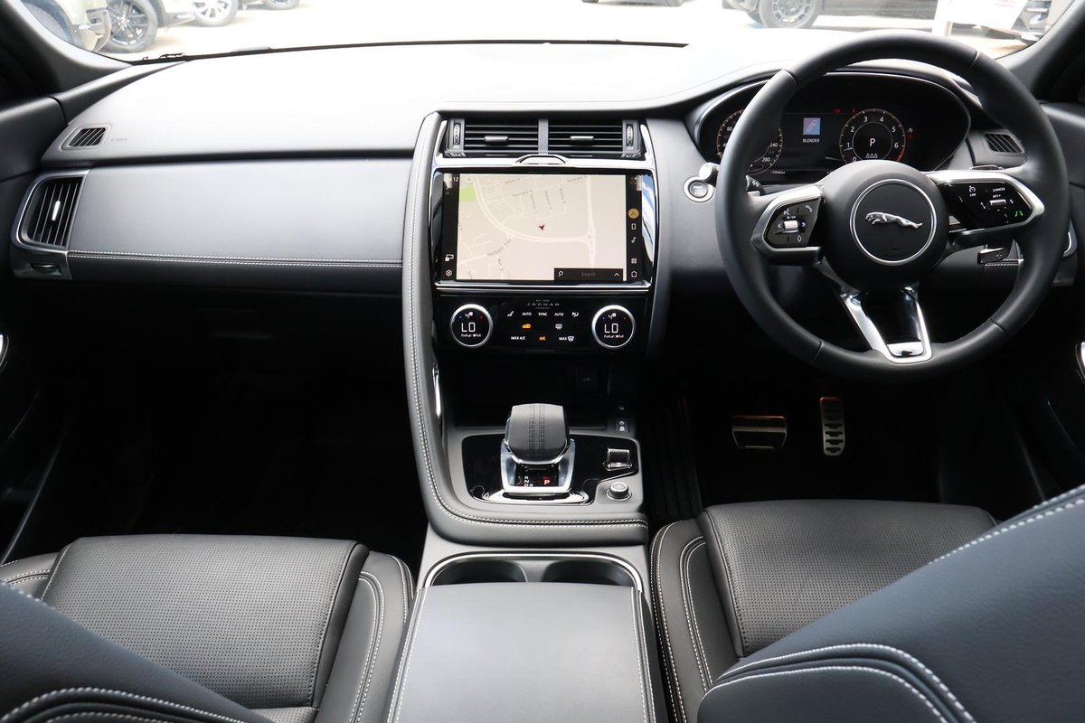 2024 Jaguar E-PACE P250 R-Dynamic SE X540 MY24.5 AWD image 9