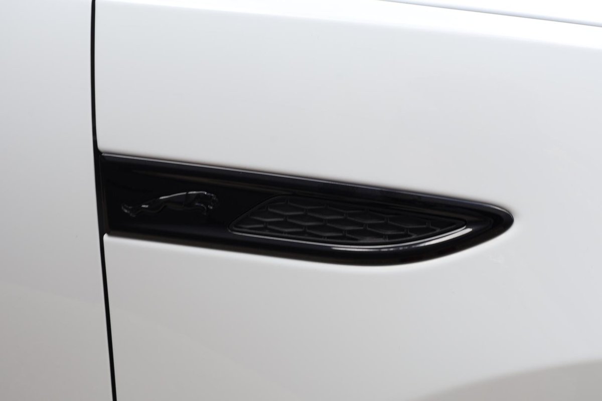 2024 Jaguar E-PACE P250 R-Dynamic SE X540 MY24.5 AWD image 20
