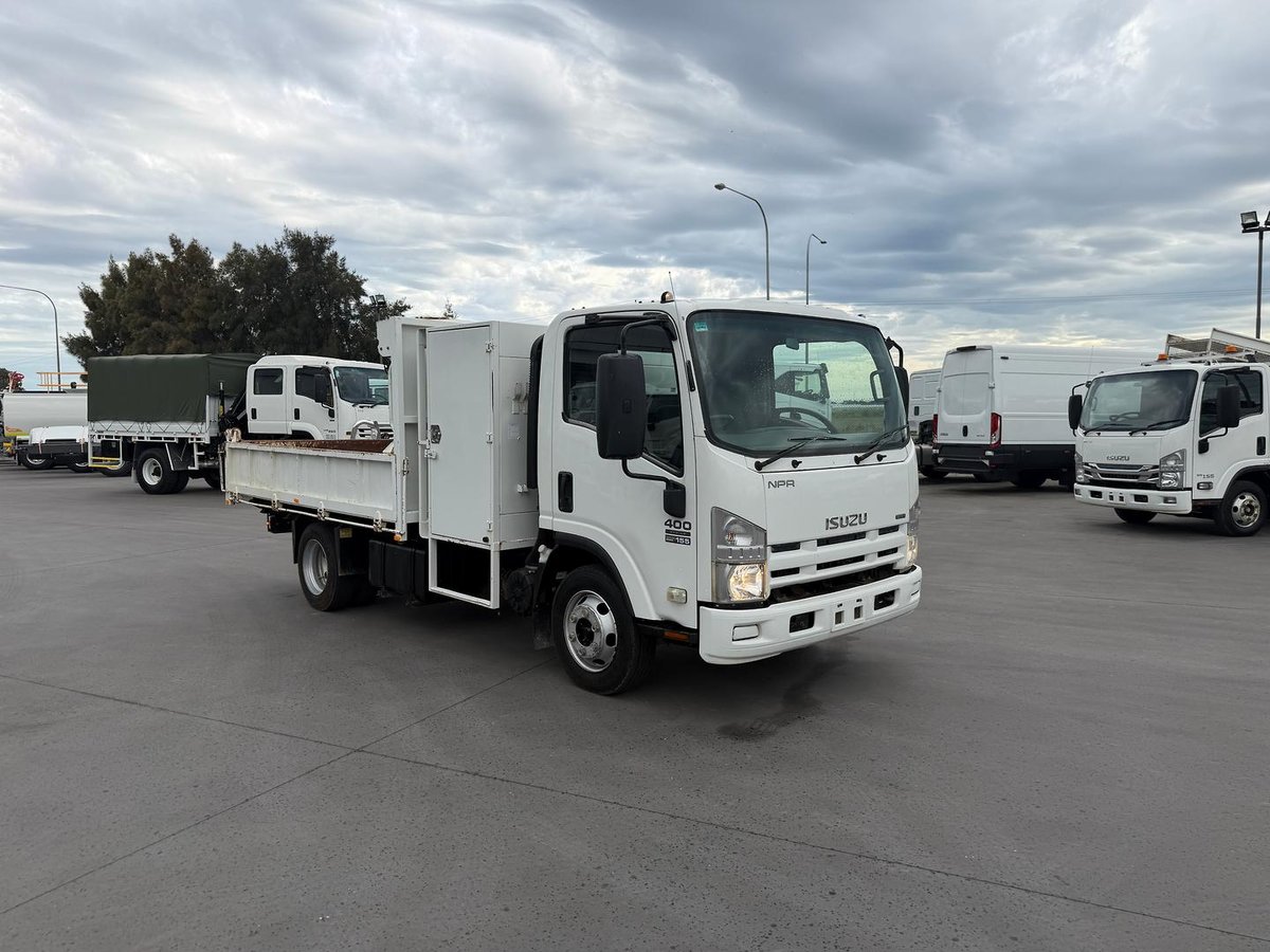 2008 Isuzu N Series NPR 400 image 7