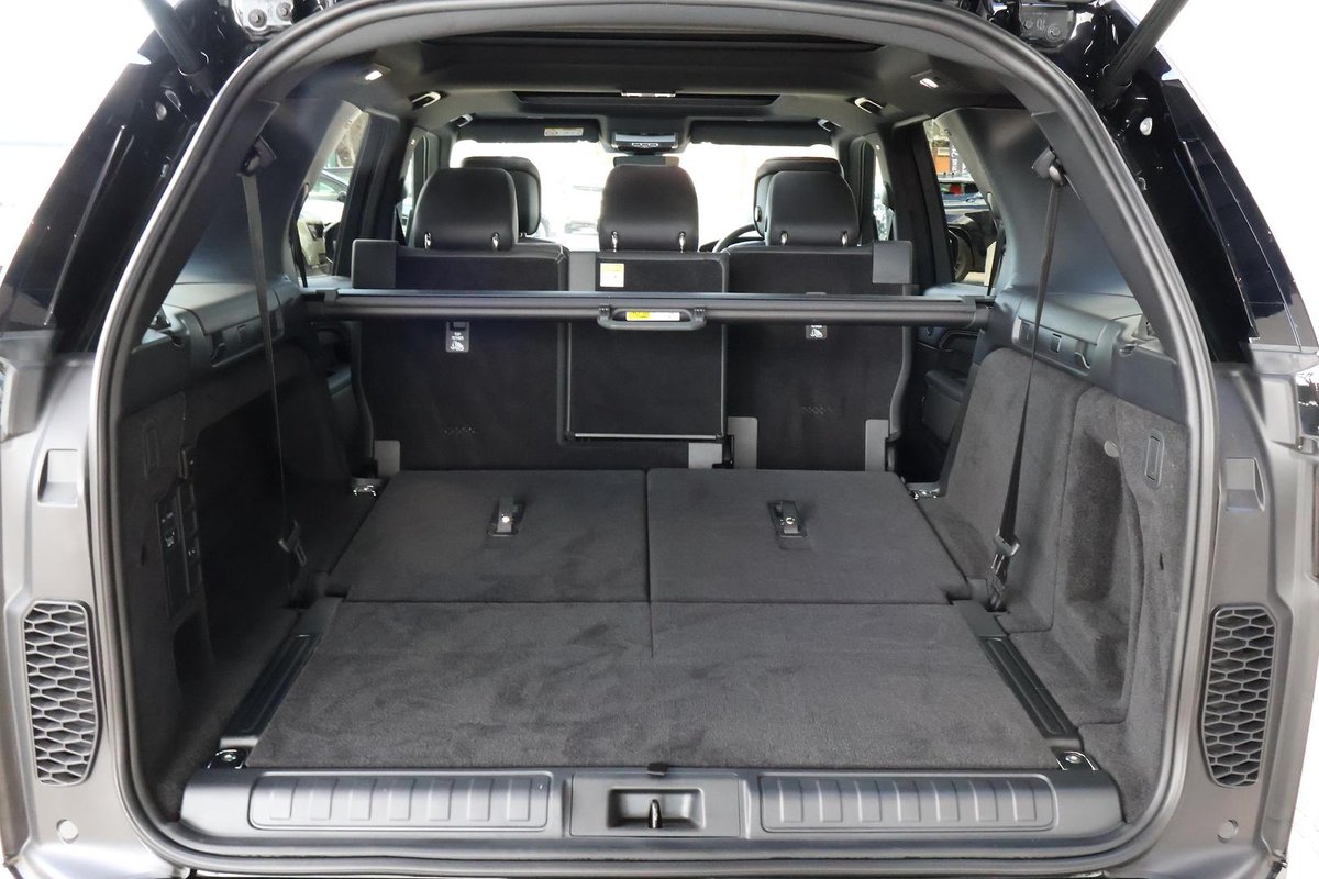 2026 Land Rover Discovery D350 Dynamic SE Series 5 MY26 4X4 image 10