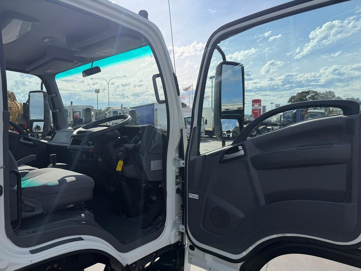 2019 Isuzu N Series NPS 45/75-155 image 19
