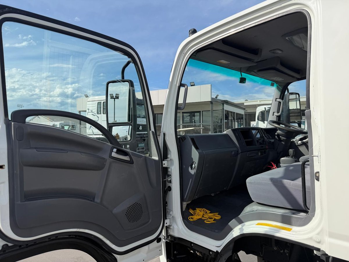 2019 Isuzu N Series NPS 45/75-155 image 26