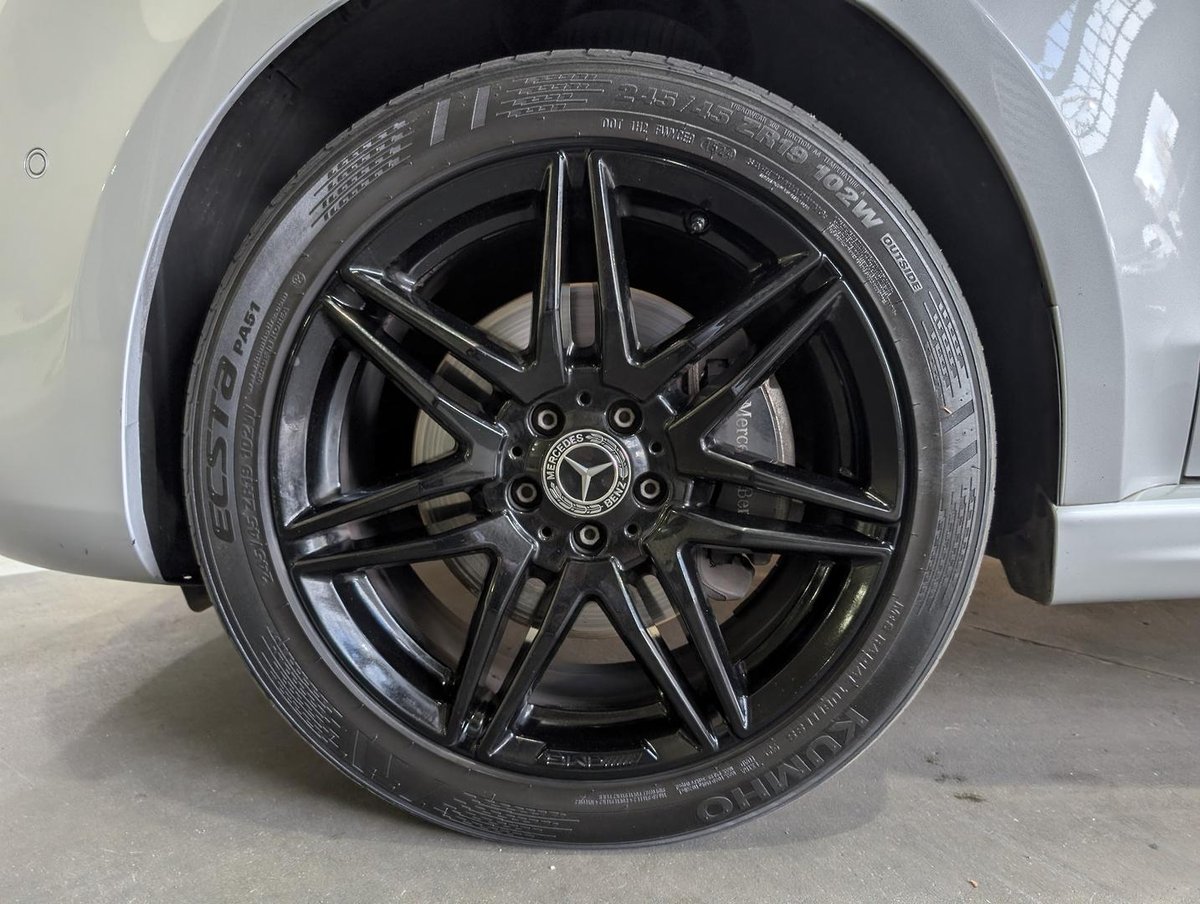 2024 Mercedes-Benz V-Class V300 d AMG Avantgarde 447 image 25