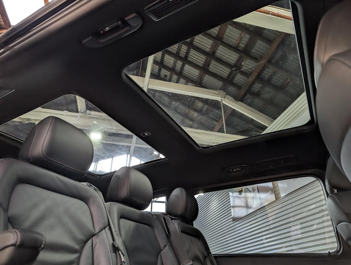 2024 Mercedes-Benz V-Class V300 d AMG Avantgarde 447 image 9