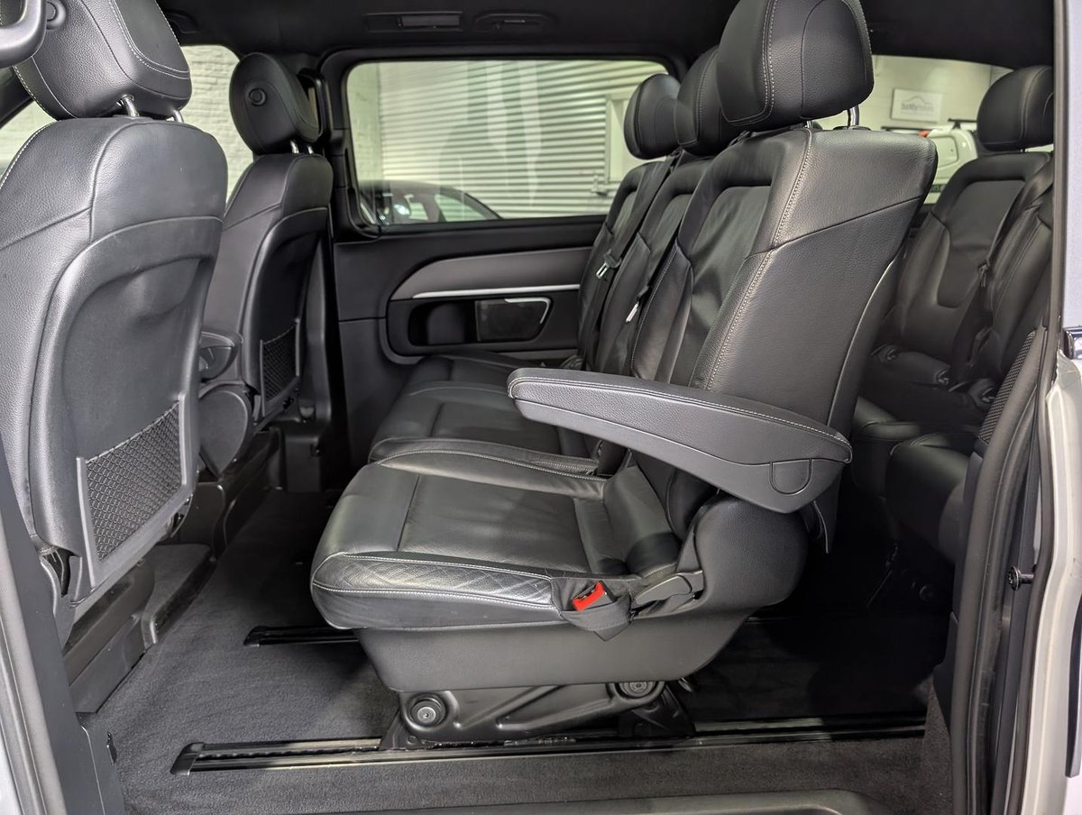 2024 Mercedes-Benz V-Class V300 d AMG Avantgarde 447 image 12