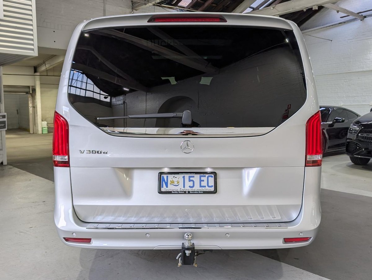 2024 Mercedes-Benz V-Class V300 d AMG Avantgarde 447 image 16
