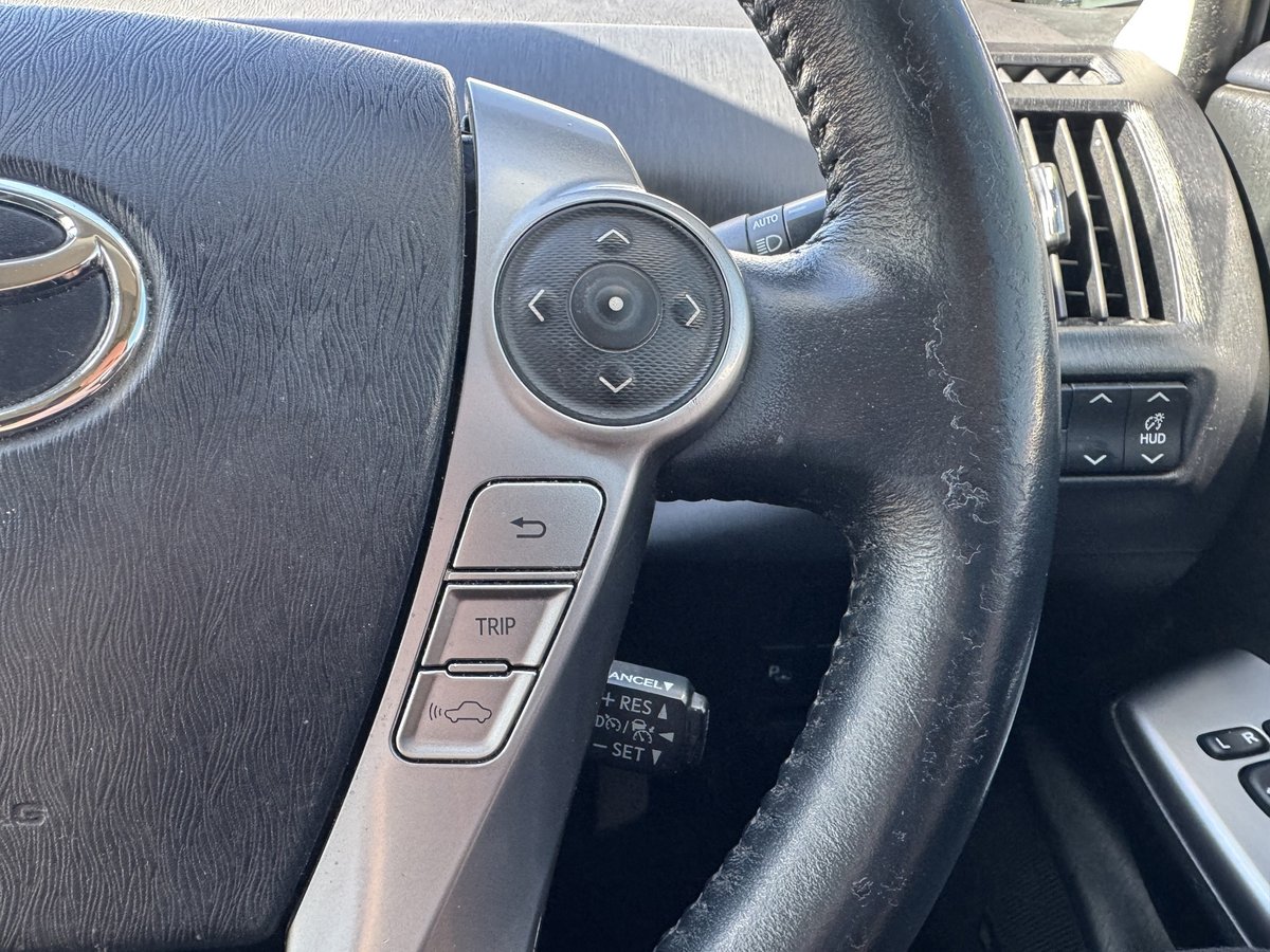 2019 Toyota Prius V i-Tech ZVW40R image 21