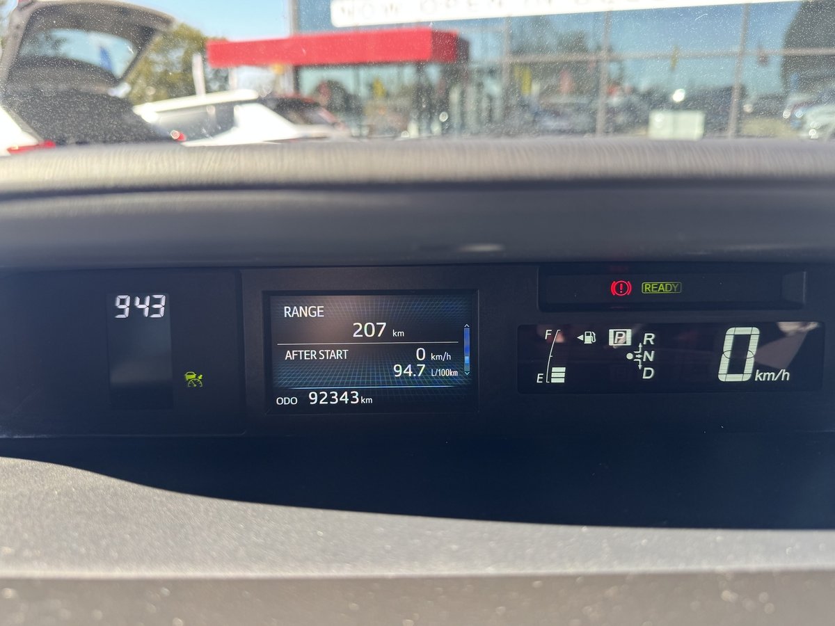 2019 Toyota Prius V i-Tech ZVW40R image 26