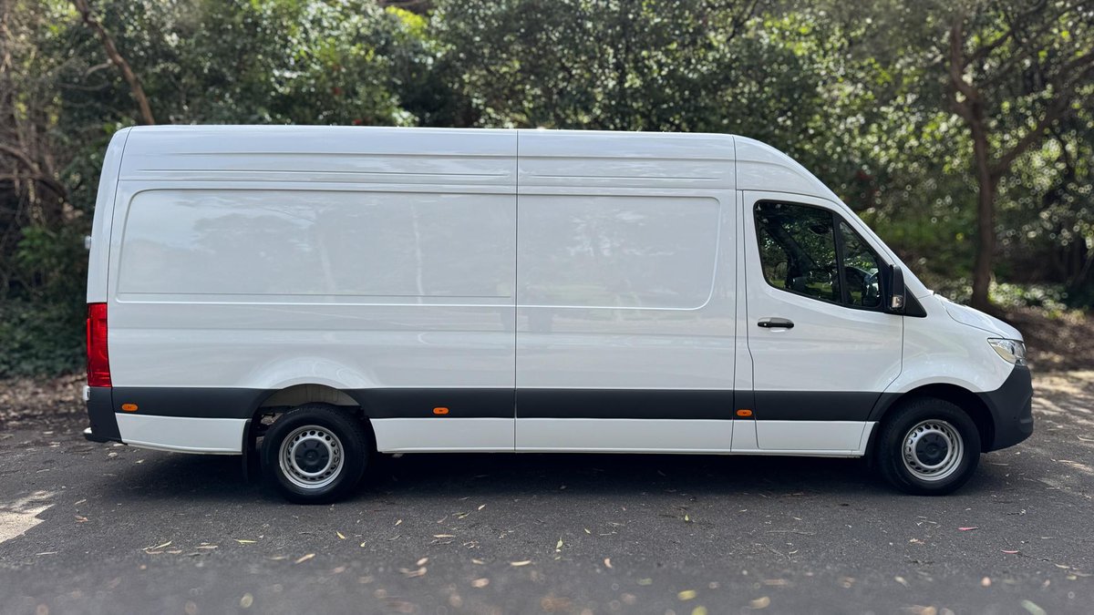 2026 Mercedes-Benz Sprinter image 9