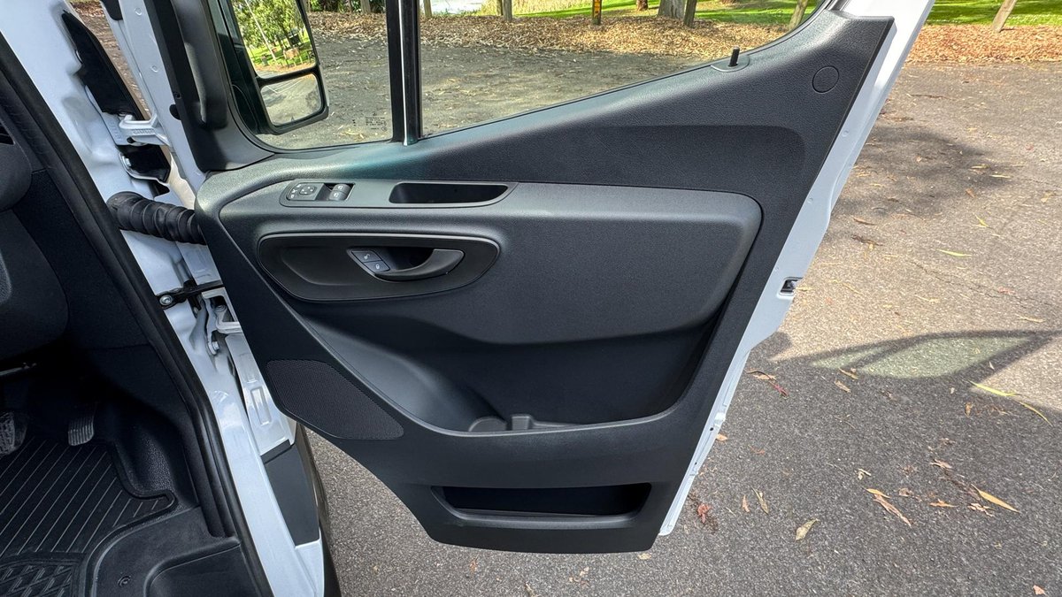 2026 Mercedes-Benz Sprinter image 11
