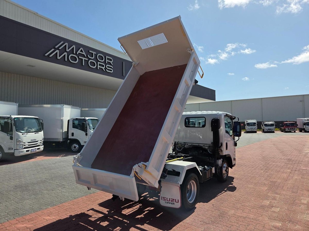 2022 Isuzu Nmr60-150  Amt 3 Way Tipper image 14