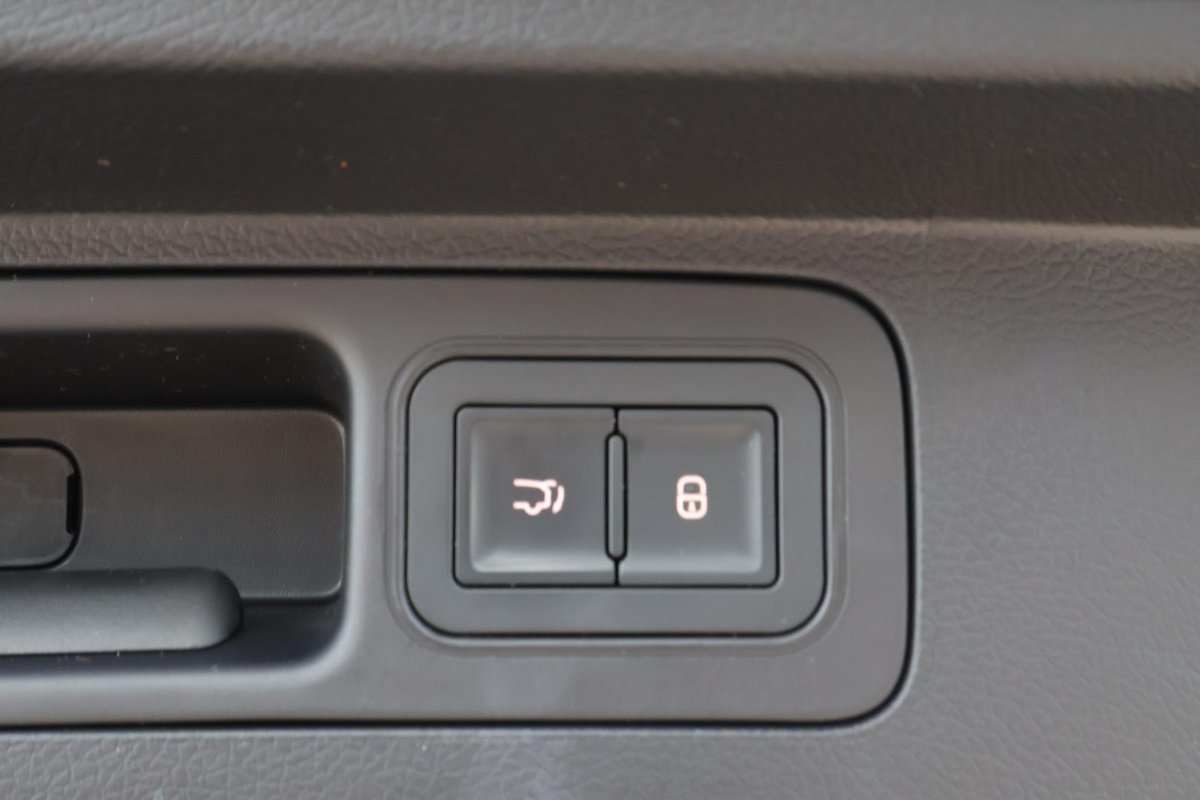 2024 BYD SEALION 6 Premium AWD image 29