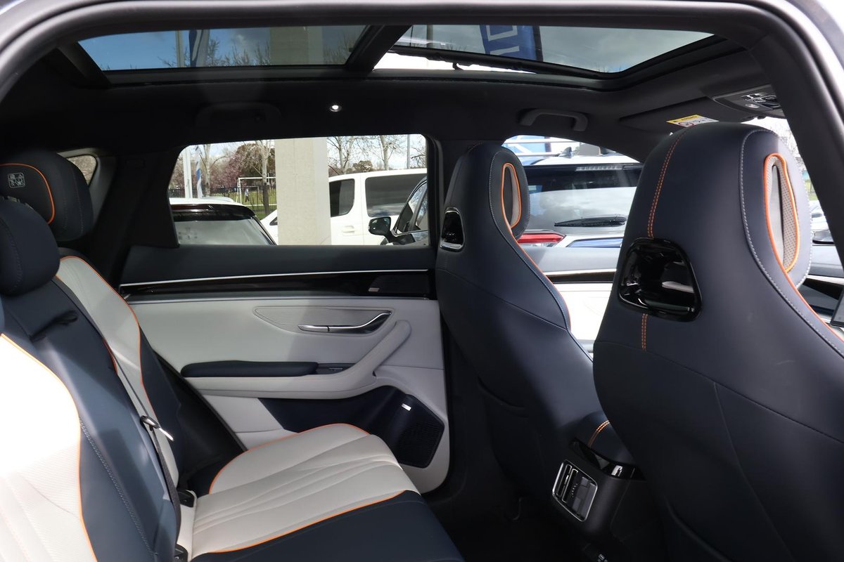2024 BYD SEALION 6 Premium AWD image 23