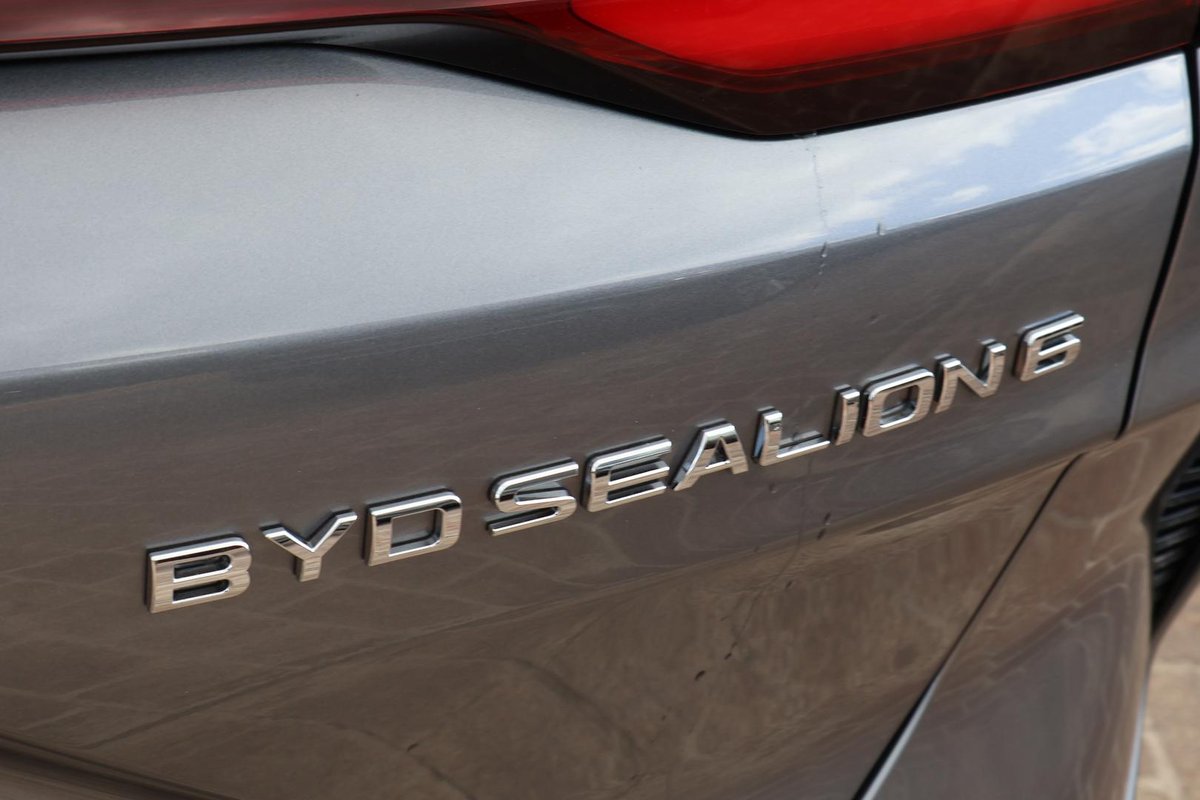 2024 BYD SEALION 6 Premium AWD image 34