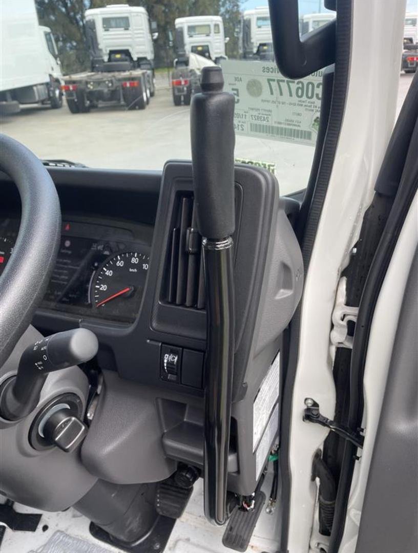 2025 Isuzu N Series NKR 62/45-150 DT D25 Tipper image 18