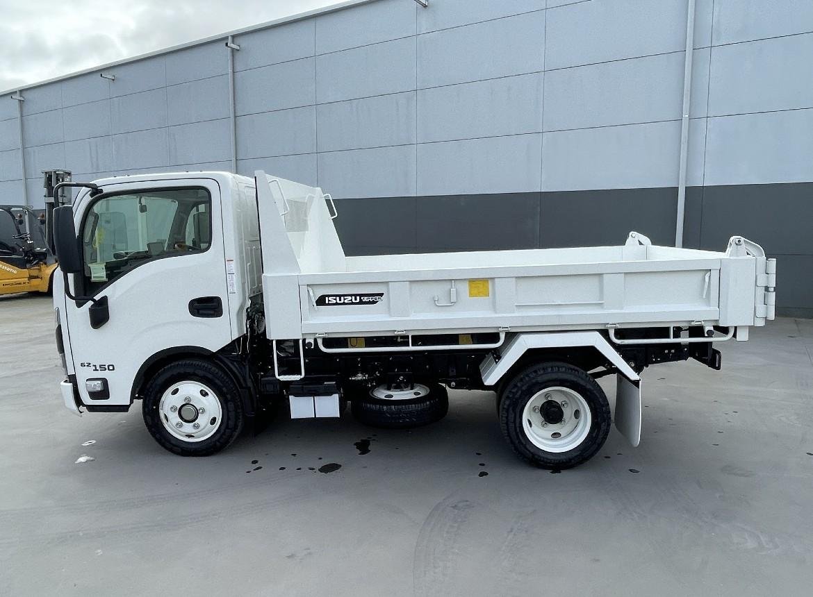 2025 Isuzu N Series NKR 62/45-150 DT D25 Tipper image 9