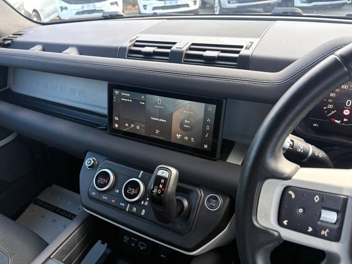 2020 Land Rover Defender 110 P400 SE L663 MY20 AWD image 21