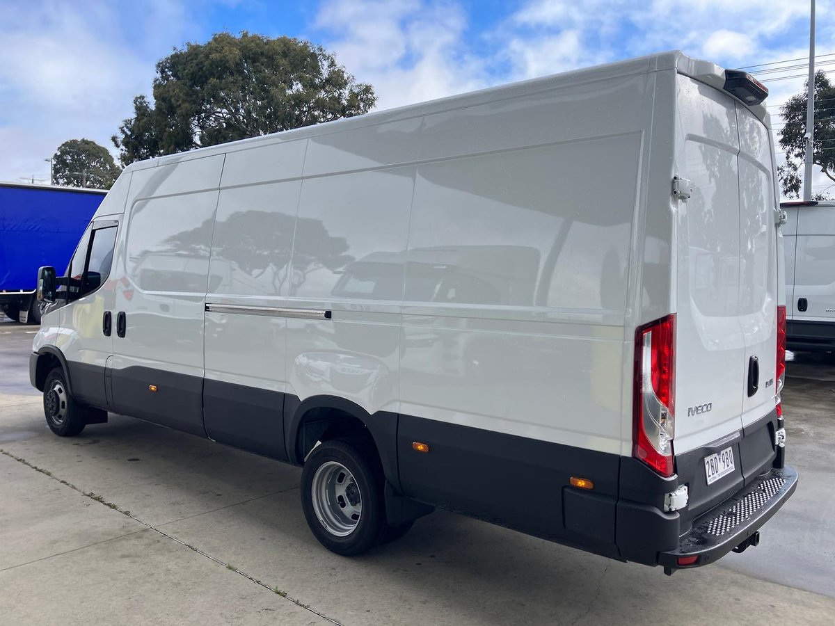 2026 Iveco Daily 50C21V image 8