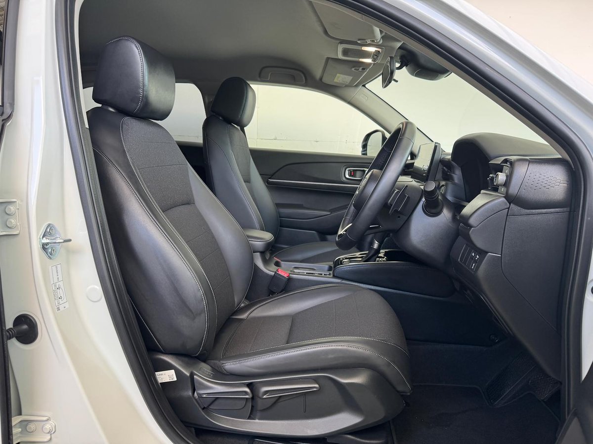 2024 Honda HR-V e:HEV X MY25 image 8