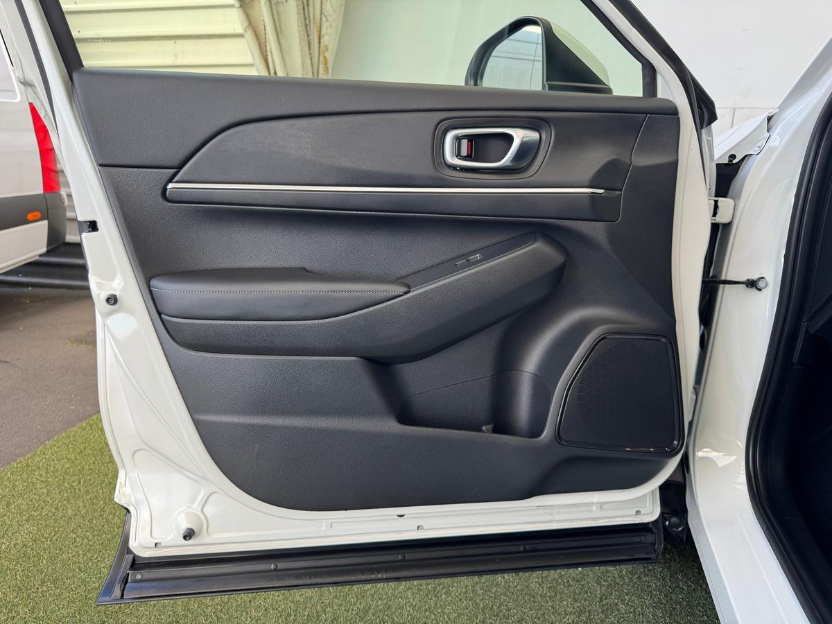 2024 Honda HR-V e:HEV X MY25 image 21