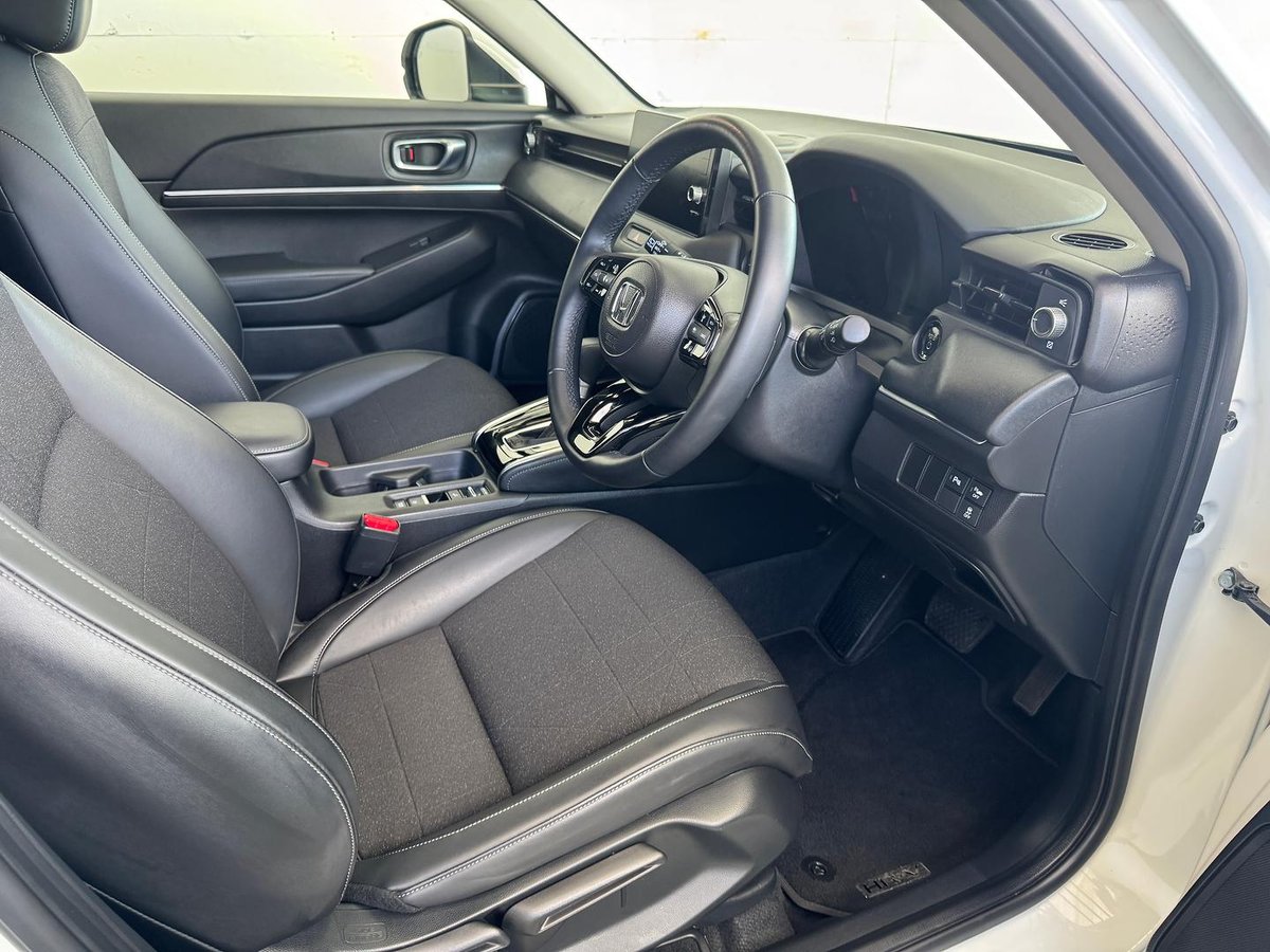 2024 Honda HR-V e:HEV X MY25 image 9
