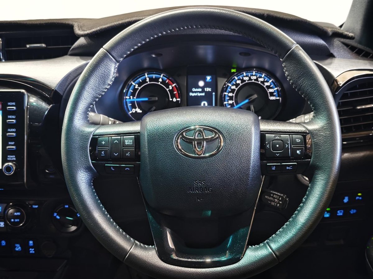 2024 Toyota Hilux Rogue 48V GUN126R 4X4 Dual Range image 8